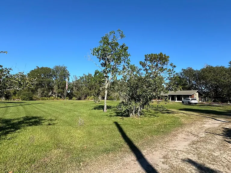 2565 Absher Rd — Photo 4