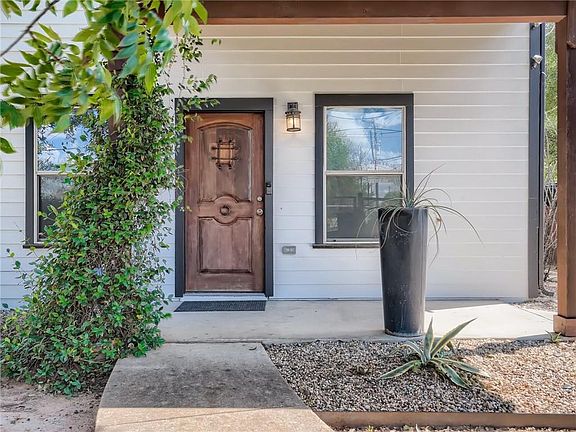 3rd image of 3304 E 5th St #3304A