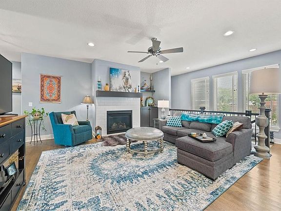 2nd image of 311 Sunrise Dr