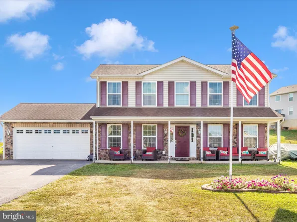 7 Spyglass Dr, Martinsburg, WV 25403