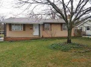 454 Karen Dr, Chardon, OH 44024