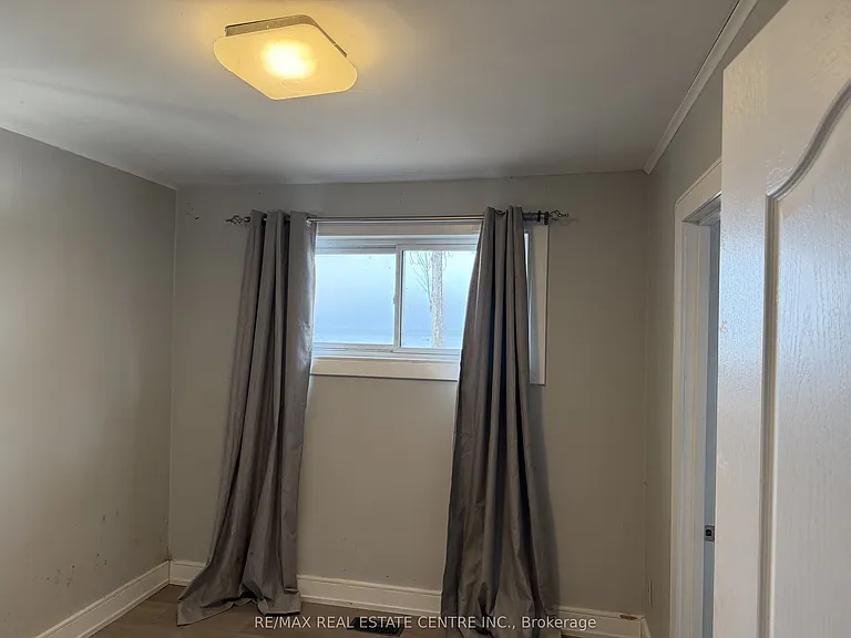 35 Lakeside Ave — Photo 20