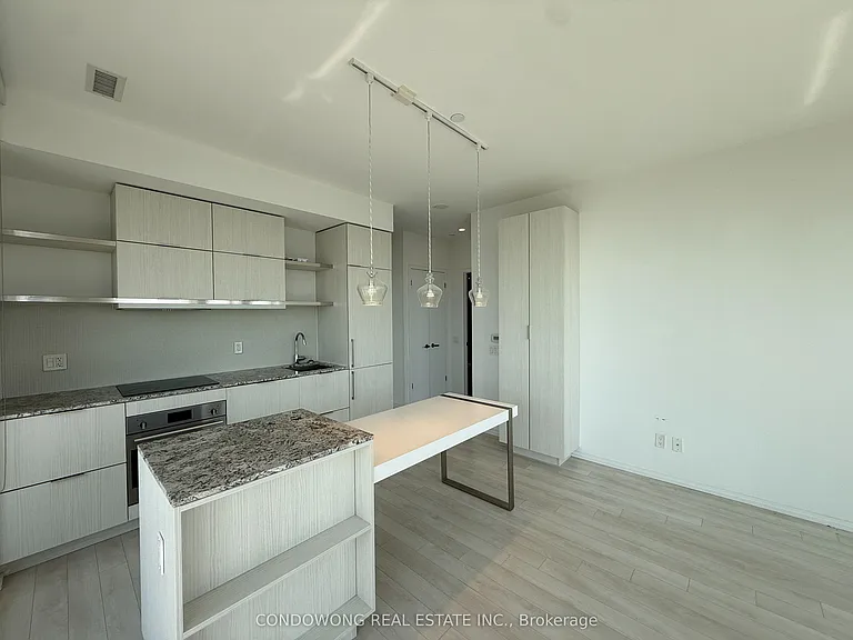 197 Yonge St #4505 — Photo 3