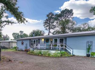 105 Indianola Rd, Chandler, TX 75758