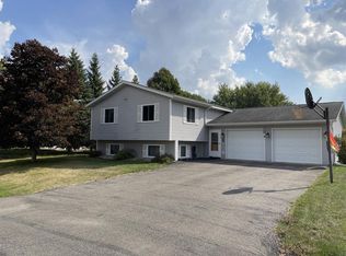 612 W 11th St, Marshfield, WI 54449