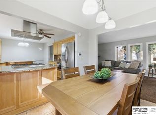 13591 Arbor St, Omaha, NE 68144