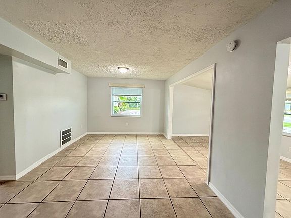 3rd image of 1480 6th Avenue