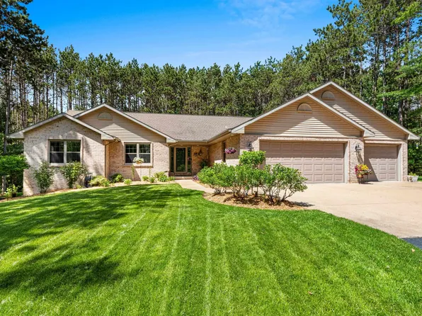 3606 Flintlock Rd, Suamico, WI 54173