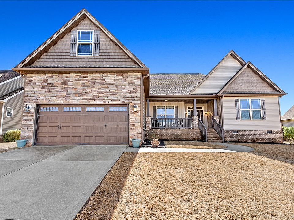 1st image of 409 Coldstream Ct