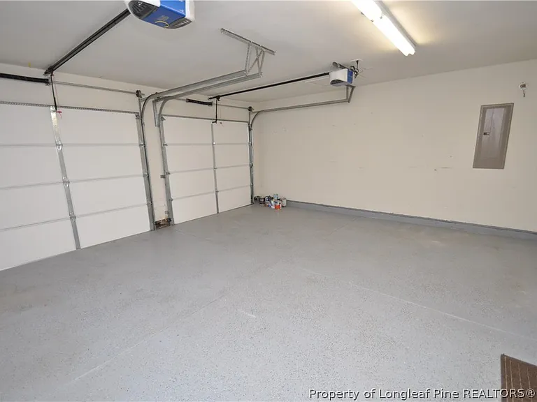 202 Thorncrest Dr — Photo 13