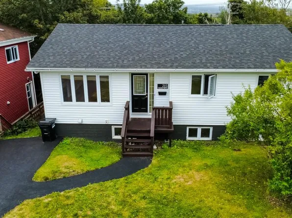 215 Canada Drive, St John's, NL A1E4A2