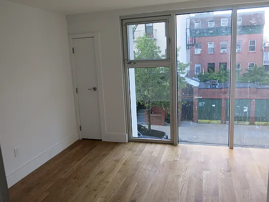 Rented by City View Living | media 41