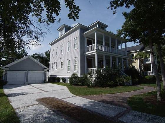 1st image of 250 River Oak Dr