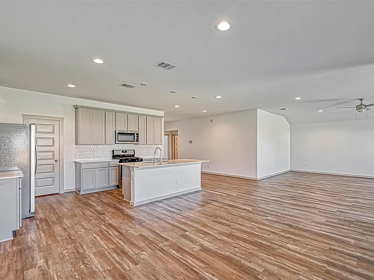 815 Dahlia Petal Dr — Photo 15