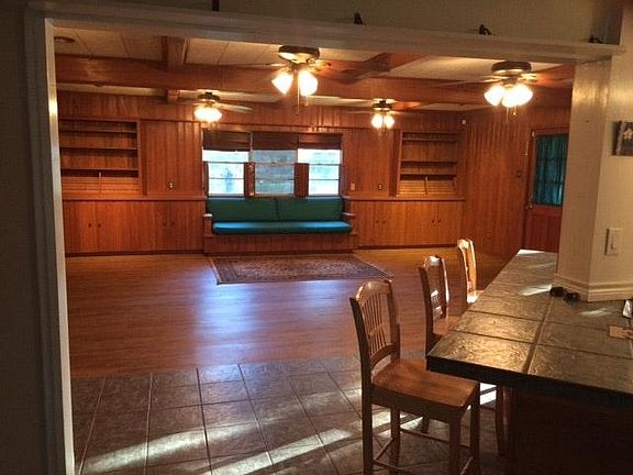 2nd image of 302 Holly Dr