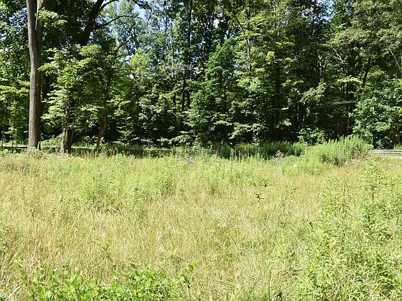 4th image of 10312 Perry Hwy