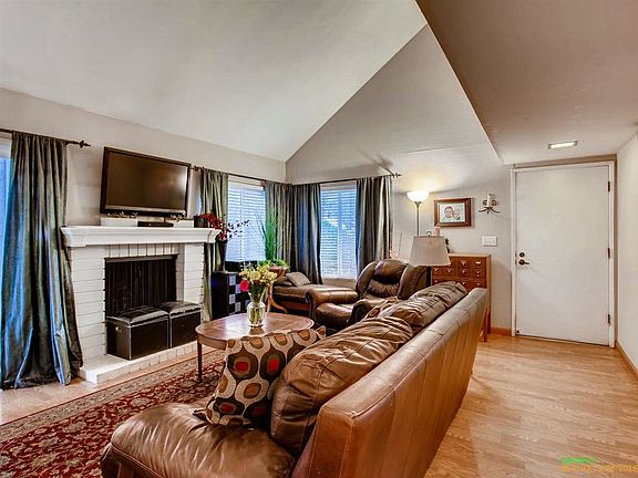 2nd image of 10606 Porto Ct
