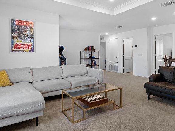 4th image of 6809 Ellsworth Walk