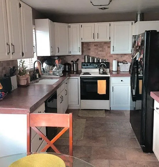 1615 S 50 W — Photo 15