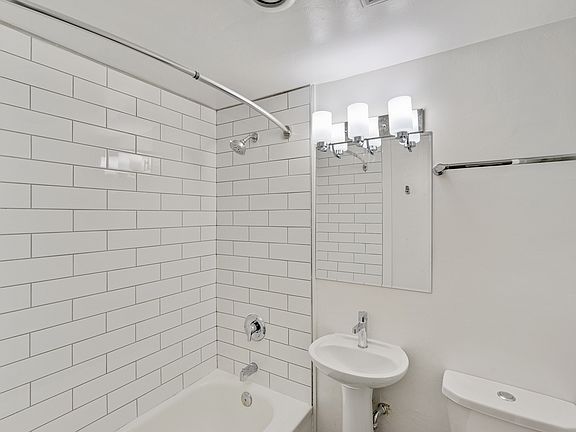 4th image of 1224 Balmoral Rd #43