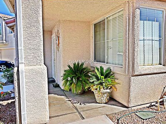 4th image of 1212 N Sloan Ln