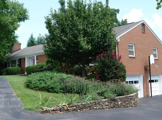 3919 Bosworth Dr SW, Roanoke, VA 24014