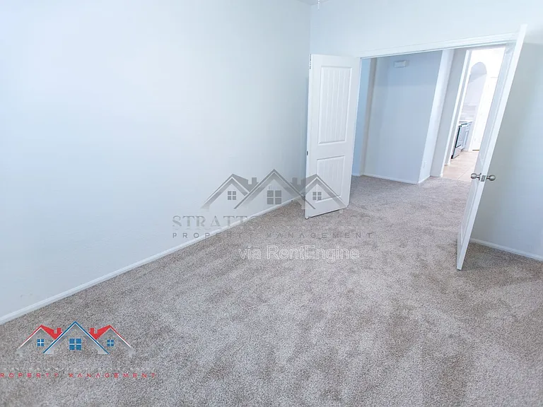 9096 N 97th Dr — Photo 12