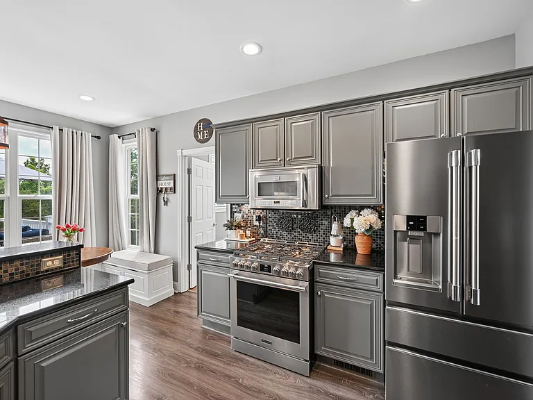 135 Harbour Pointe Dr — Photo 11