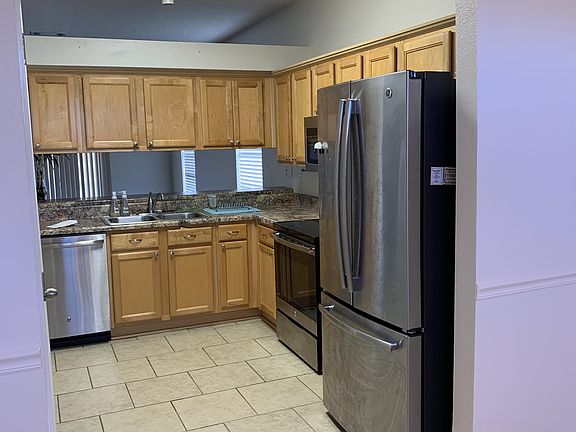 3rd image of 8949 Camelot Pl