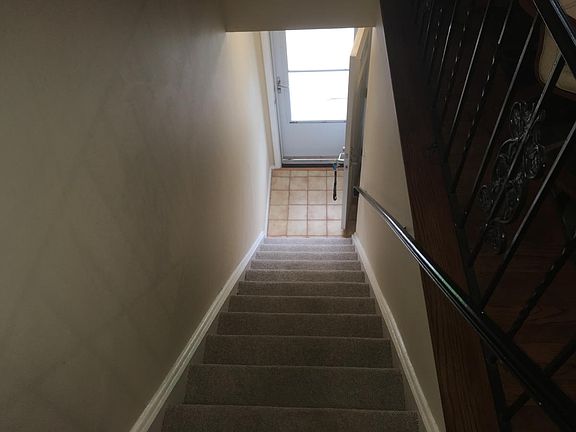 2nd image of 510 Washington Dr #510