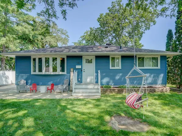 112 Acacia Ln, Monona, WI 53716