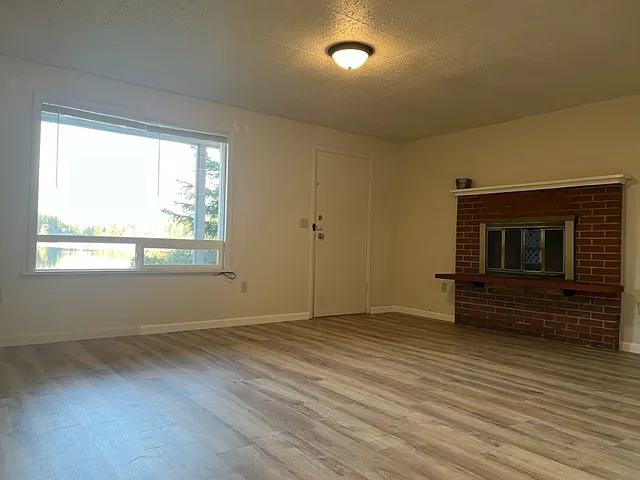 2 bed, 800 sqft, $1,600 — Photo 4