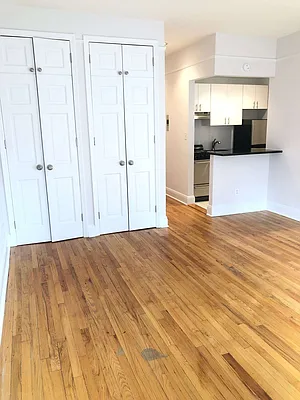 Rented by Metropolis Real Estate of Manhattan | media 21