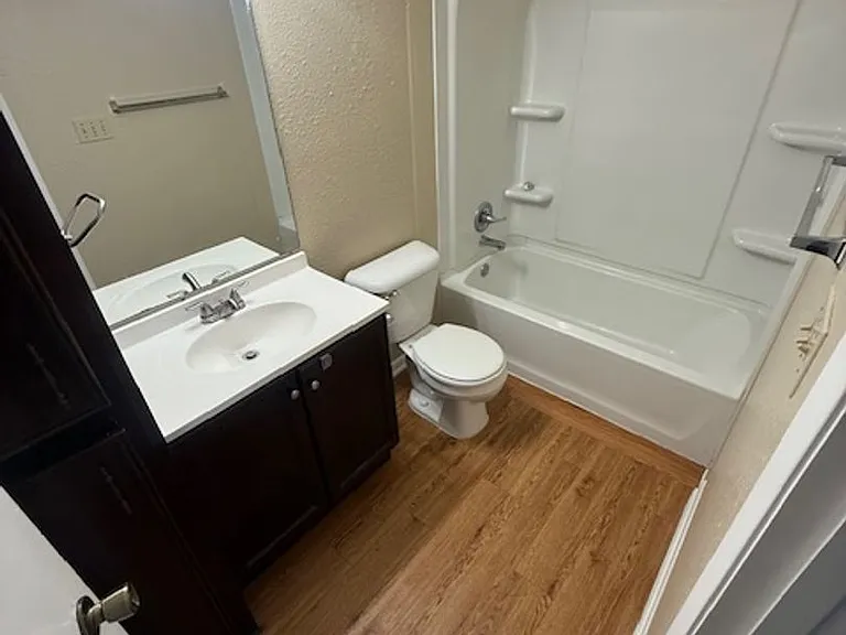 304D Palmwood Dr — Photo 3