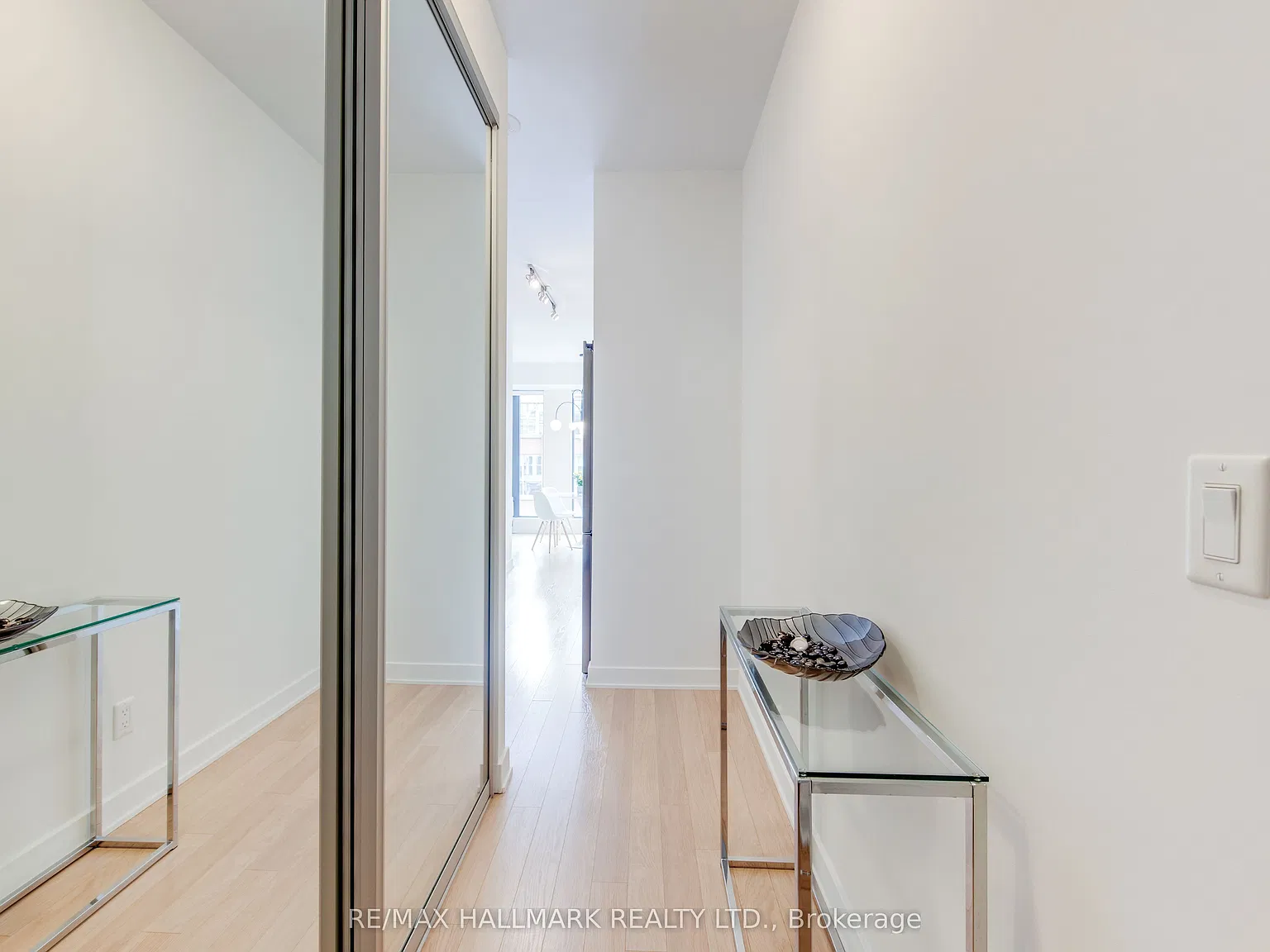 1 bed, $2,350 — Photo 4