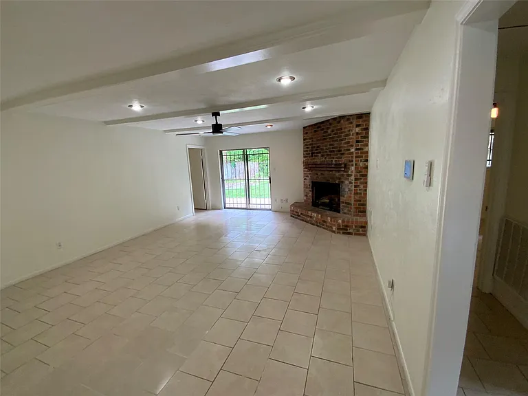 7710 Ashmole Ln — Photo 4
