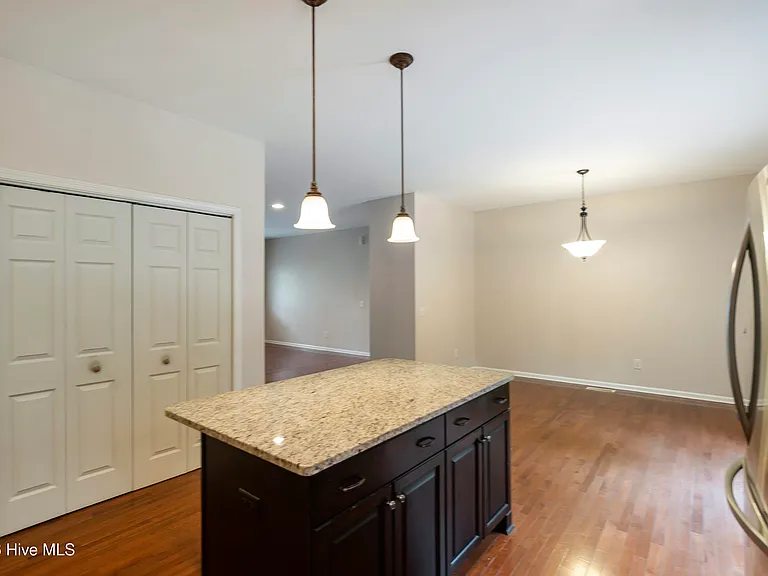 1350 Monticello Dr — Photo 10