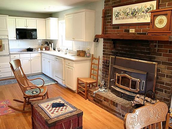 Kitchen & Breakfast Room