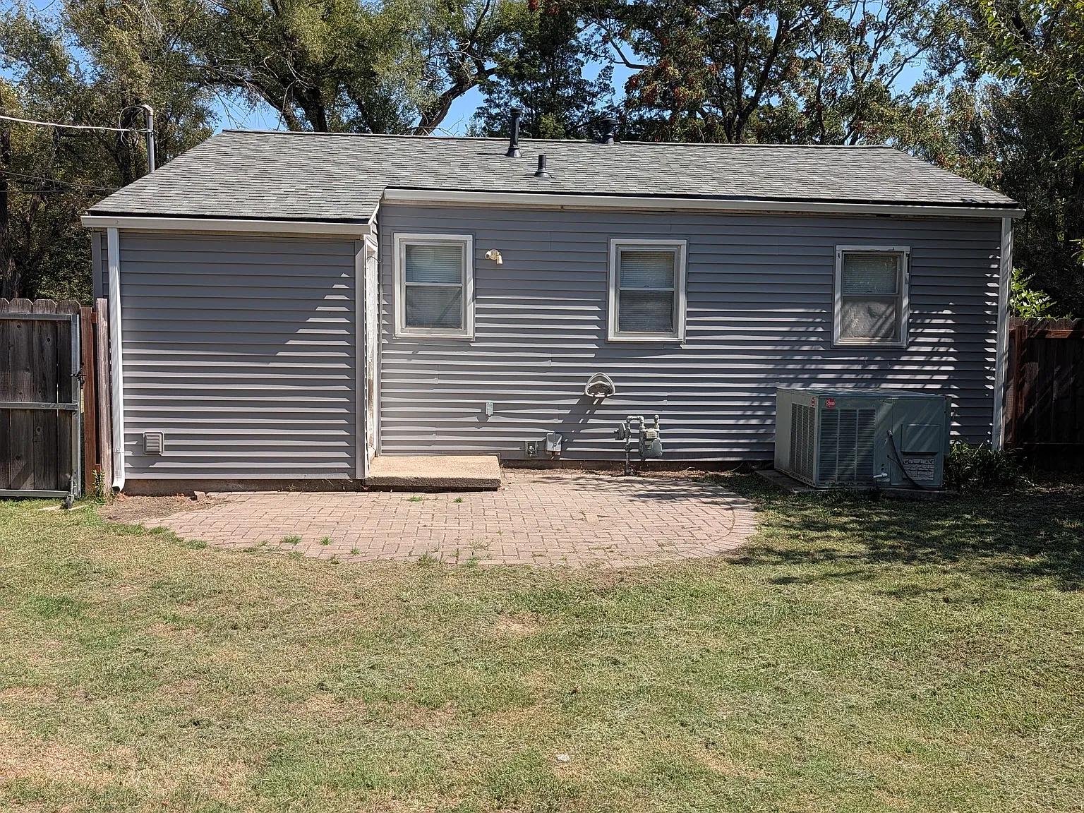2 bed, 720 sqft, $995 — Photo 4