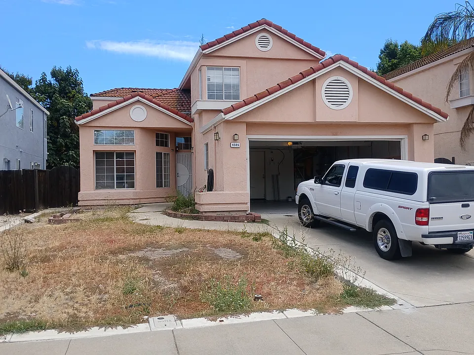 4505 Pampas Cir