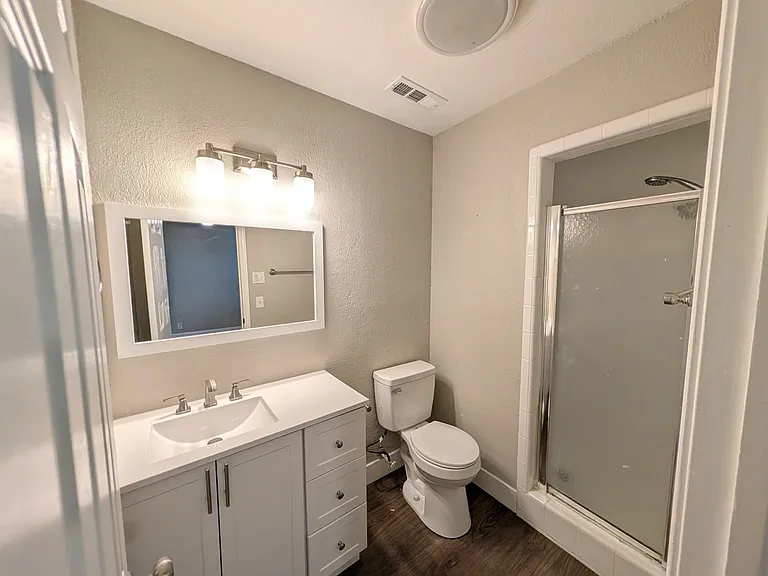 1604 S Redbud Pl — Photo 12