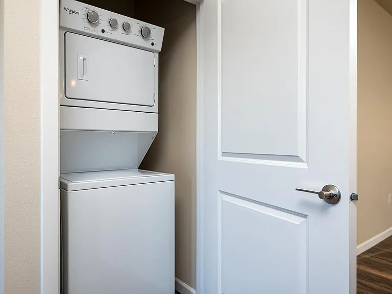 Claxter Park | Washer and Dryer Set