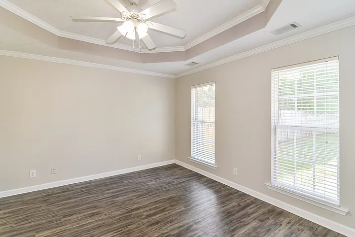 231 Thornfield Dr — Photo 6