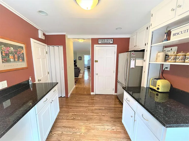 25 Pleasant St #1 — Photo 7