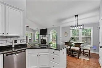 104 Cedar Ln — Photo 38