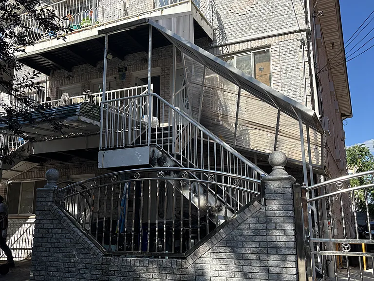 277 Fountain Ave #3 — Photo 1