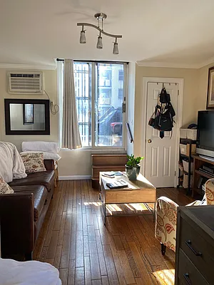 Rented by David Francis New York LLC | media 34