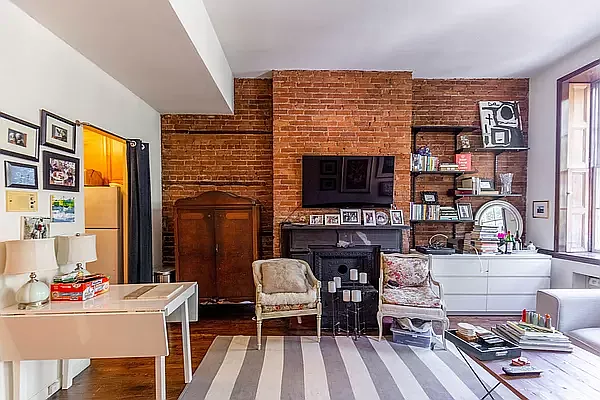 Rented by Bond New York | media 26