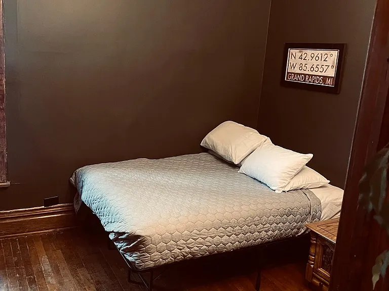 647 Fountain St NE #1 — Photo 3