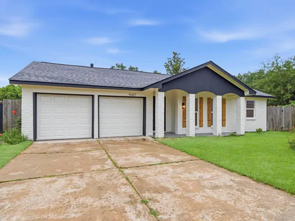 9607 Kemp Forest Dr, Houston, TX 77080